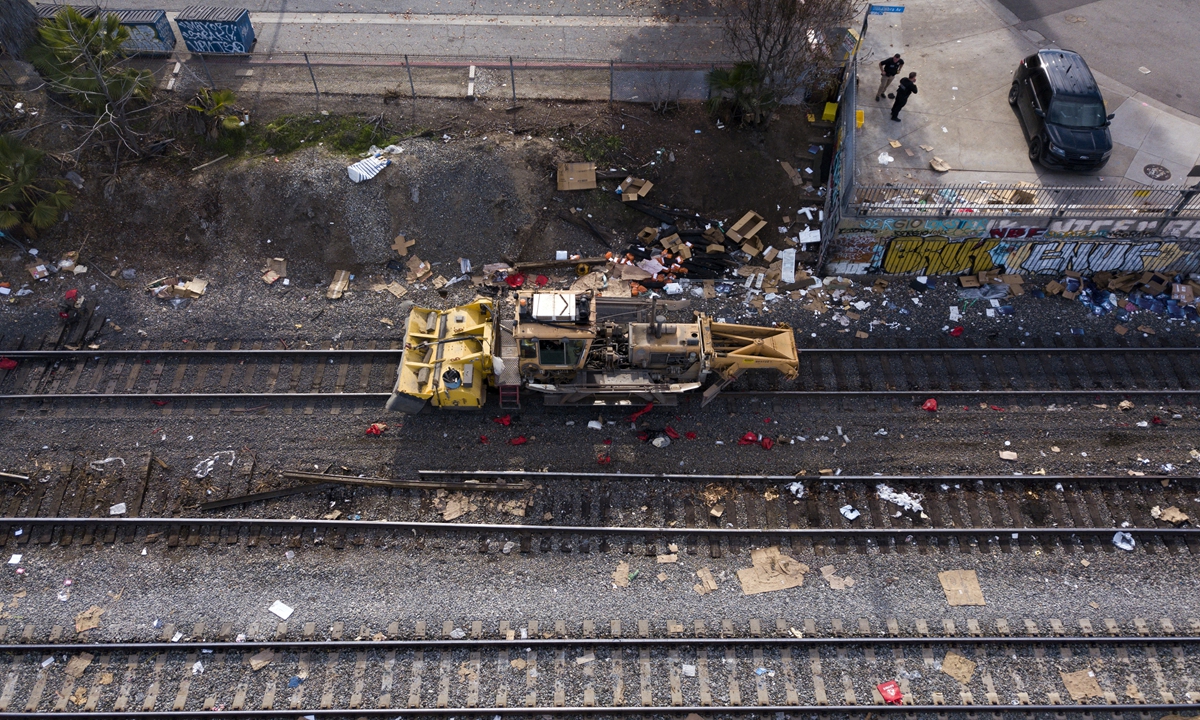 LA train thefts The US is degenerating into a Third World country